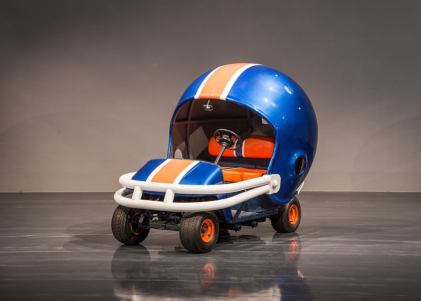2000 E-Z-GO  Helmet Car 
