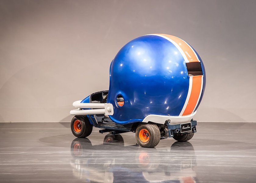 2000 E-Z-GO  Helmet Car 