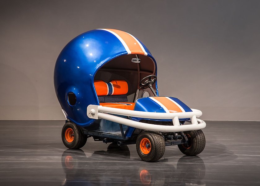 2000 E-Z-GO  Helmet Car 