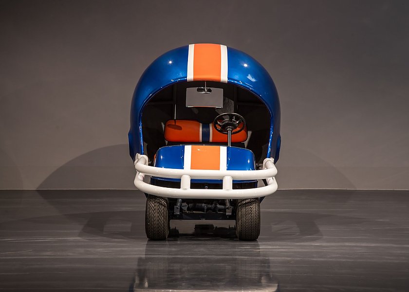 2000 E-Z-GO  Helmet Car 