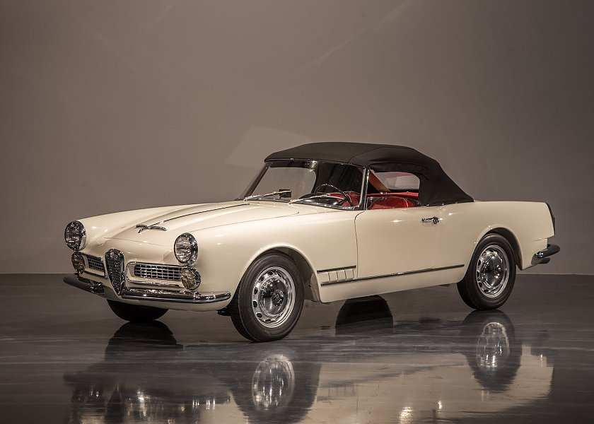 1959 Alfa Romeo  2000 Touring