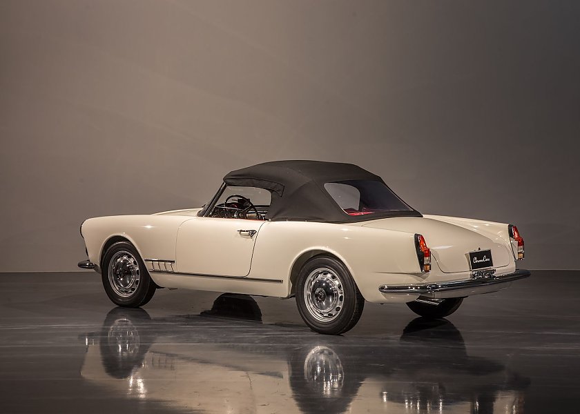 1959 Alfa Romeo  2000 Touring