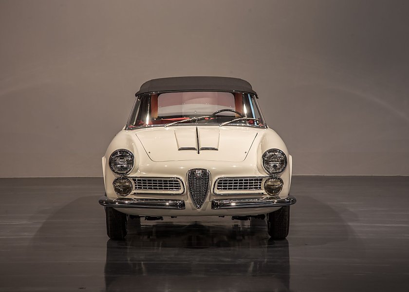 1959 Alfa Romeo  2000 Touring