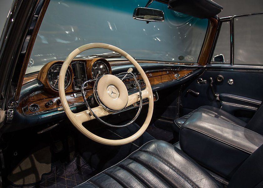 1965 Mercedes  300 SE