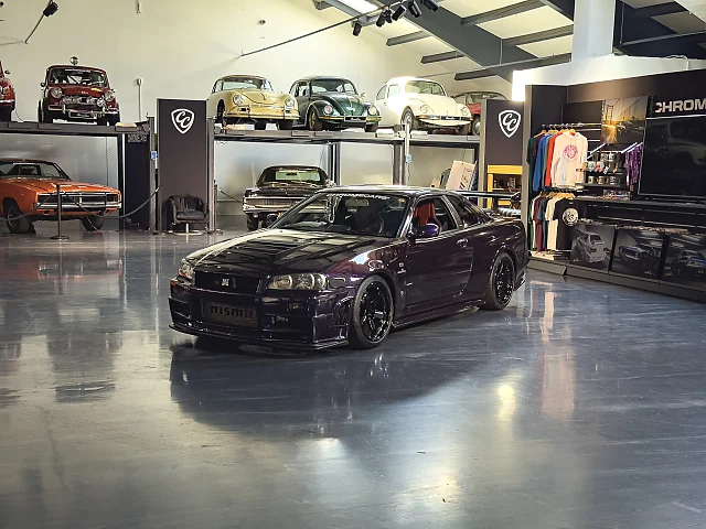 2000-nissan-gtr-r34-vspec1-front-chromecars