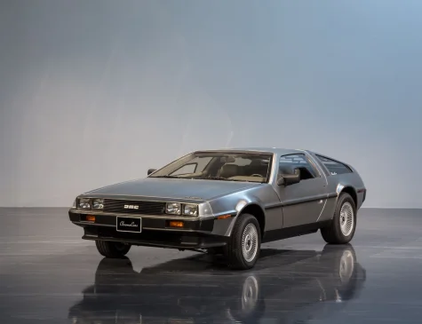 1982 DMC12  Delorean 