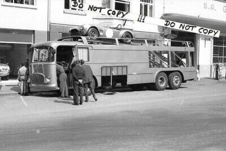 1960 Fiat Bartoletti 306/2 Shelby Cobra Renntransporter 